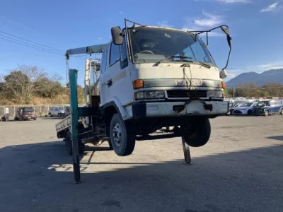 Isuzu FORWARD  с аукциона в Японии