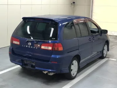 Nissan LIBERTY  с аукциона в Японии