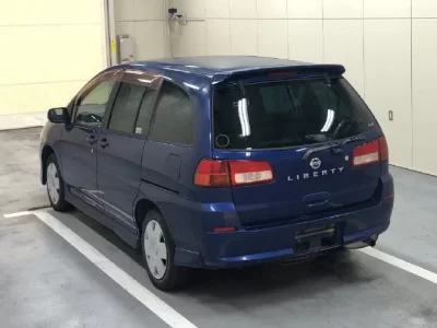 Nissan LIBERTY  с аукциона в Японии