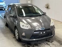 Toyota AQUA лот № 3091 оценка 3.5  с аукциона в Японии 3