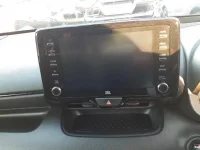 Toyota YARIS лот № 36338 оценка 4.5  с аукциона в Японии 9