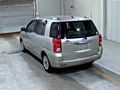 Toyota RAUM  с аукциона в Японии