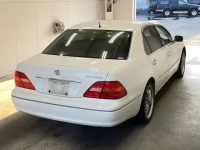 Toyota CELSIOR лот № 3098 оценка R  с аукциона в Японии 1