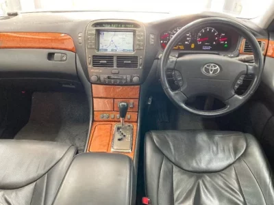 Toyota CELSIOR  с аукциона в Японии