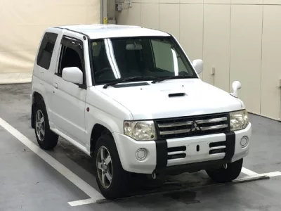 Mitsubishi PAJERO MINI