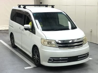 Nissan SERENA  с аукциона в Японии