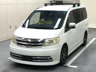 Nissan SERENA  с аукциона в Японии