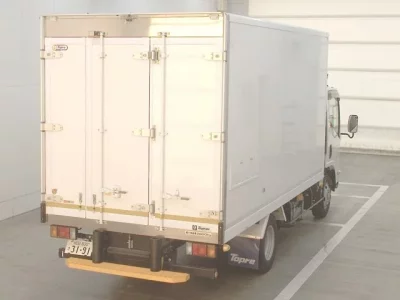 Isuzu ELF  с аукциона в Японии