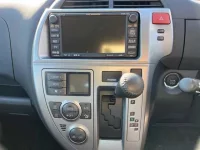 Toyota RACTIS лот № 70028 оценка 4  с аукциона в Японии 5