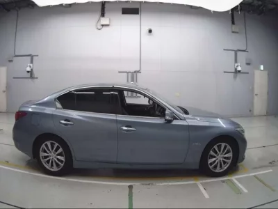 Nissan SKYLINE  с аукциона в Японии