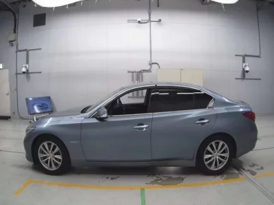 Nissan SKYLINE  с аукциона в Японии