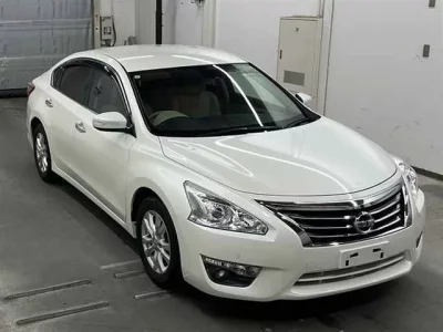 Nissan TEANA