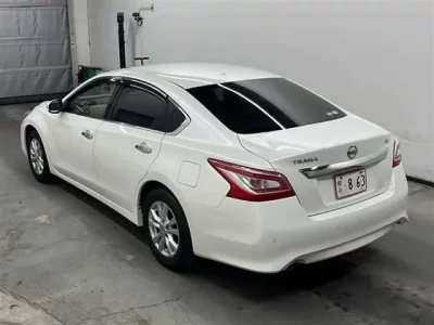 Nissan TEANA