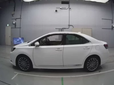 Lexus HS