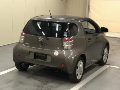 Toyota IQ  с аукциона в Японии