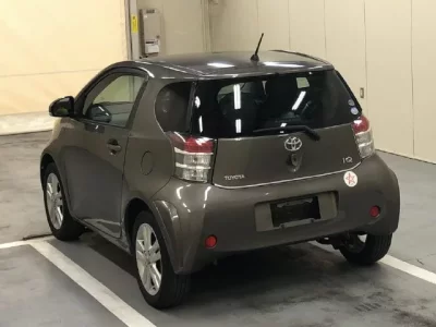 Toyota IQ  с аукциона в Японии
