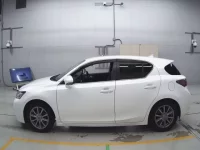 Lexus CT лот № 30237 оценка 4  с аукциона в Японии 3