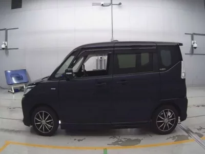 Mitsubishi DELICA D2  с аукциона в Японии