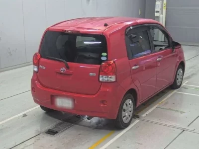 Toyota PORTE  с аукциона в Японии