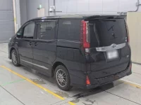 Toyota NOAH лот № 90401 оценка 3.5  с аукциона в Японии 5