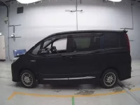 Toyota NOAH лот № 90401 оценка 3.5  с аукциона в Японии 3