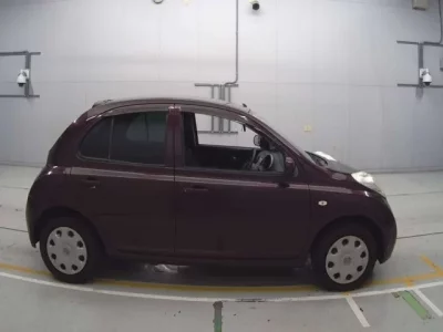 Nissan MARCH  с аукциона в Японии