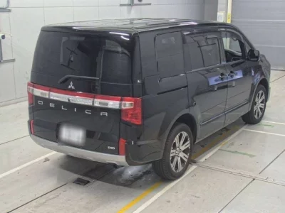 Mitsubishi DELICA D5