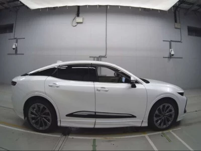 Toyota CROWN CROSSOVER