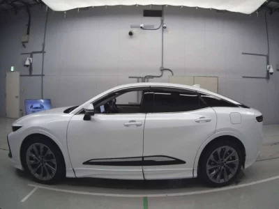 Toyota CROWN CROSSOVER