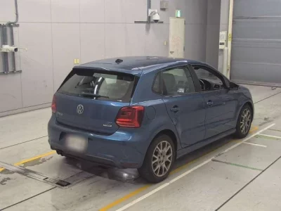 Volkswagen POLO  с аукциона в Японии
