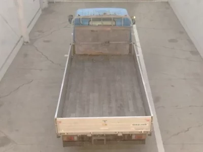 Isuzu ELF  с аукциона в Японии