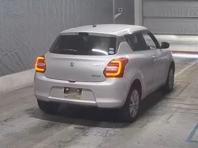 Suzuki SWIFT  с аукциона в Японии
