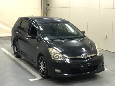 Toyota WISH  с аукциона в Японии