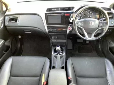 Honda GRACE  с аукциона в Японии