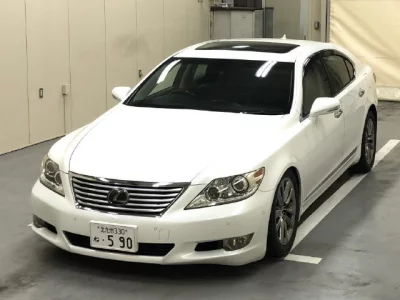 Lexus LS
