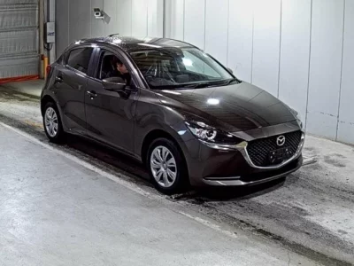 Mazda MAZDA2  с аукциона в Японии
