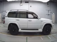 Toyota LAND CRUISER лот № 30272 оценка R  с аукциона в Японии 2