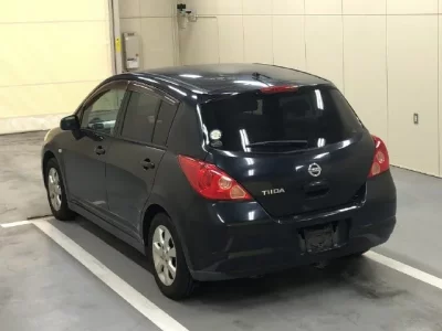 Nissan TIIDA
