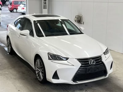 Lexus IS