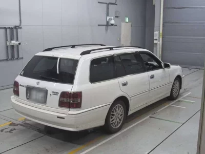 Toyota CROWN ESTATE  с аукциона в Японии