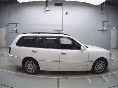 Toyota CROWN ESTATE  с аукциона в Японии