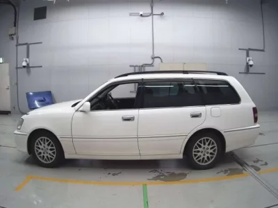 Toyota CROWN ESTATE  с аукциона в Японии