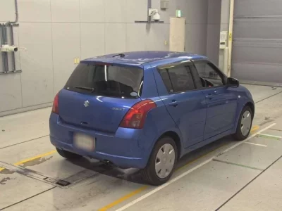 Suzuki SWIFT  с аукциона в Японии