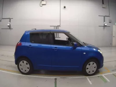 Suzuki SWIFT  с аукциона в Японии