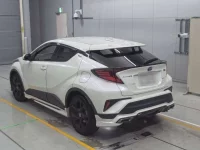 Toyota C-HR лот № 30297 оценка 4  с аукциона в Японии 5