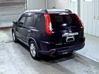 Nissan X-TRAIL лот № 5076 оценка 3.5  с аукциона в Японии 1