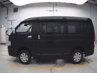 Toyota HIACE лот № 36423 оценка 6  с аукциона в Японии 3