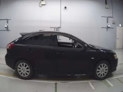 Mitsubishi GALANT FORTIS  с аукциона в Японии