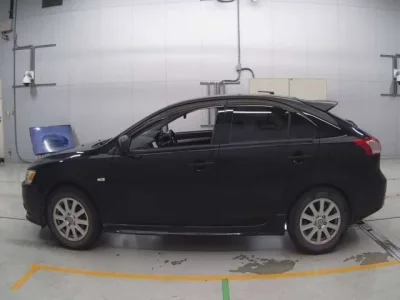 Mitsubishi GALANT FORTIS  с аукциона в Японии