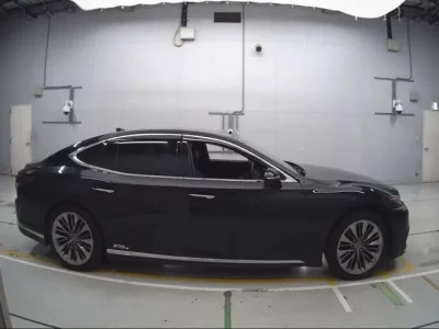 Lexus LS  с аукциона в Японии